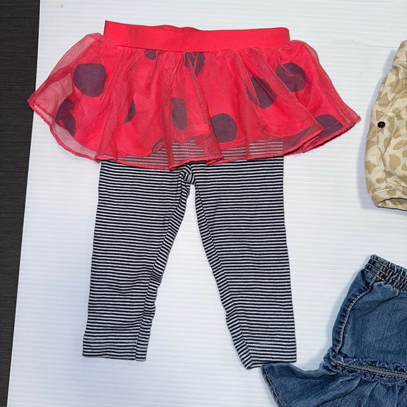 Baby Girl 9 Months Clothing Bundle Lot of 4 // 2 pants 1 short 1 skirt - Picture 9 of 10